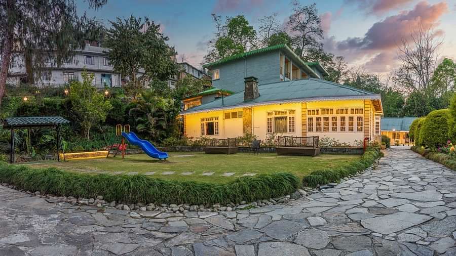 Paved road leading to Summit Barsana Resort & Spa, Kalimpong