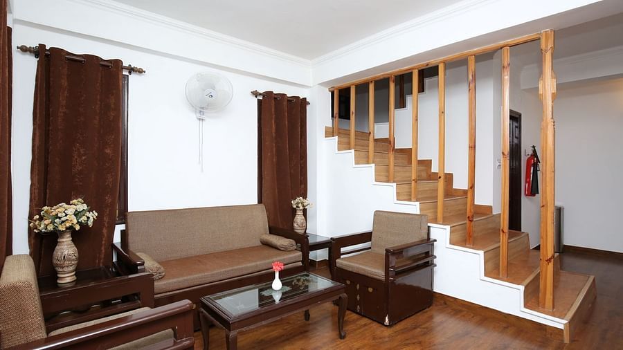 villa sitting area