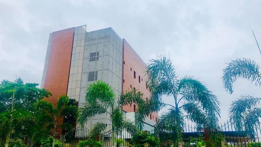 Facade1