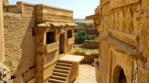 old buildings of Rajasthan during the daytime