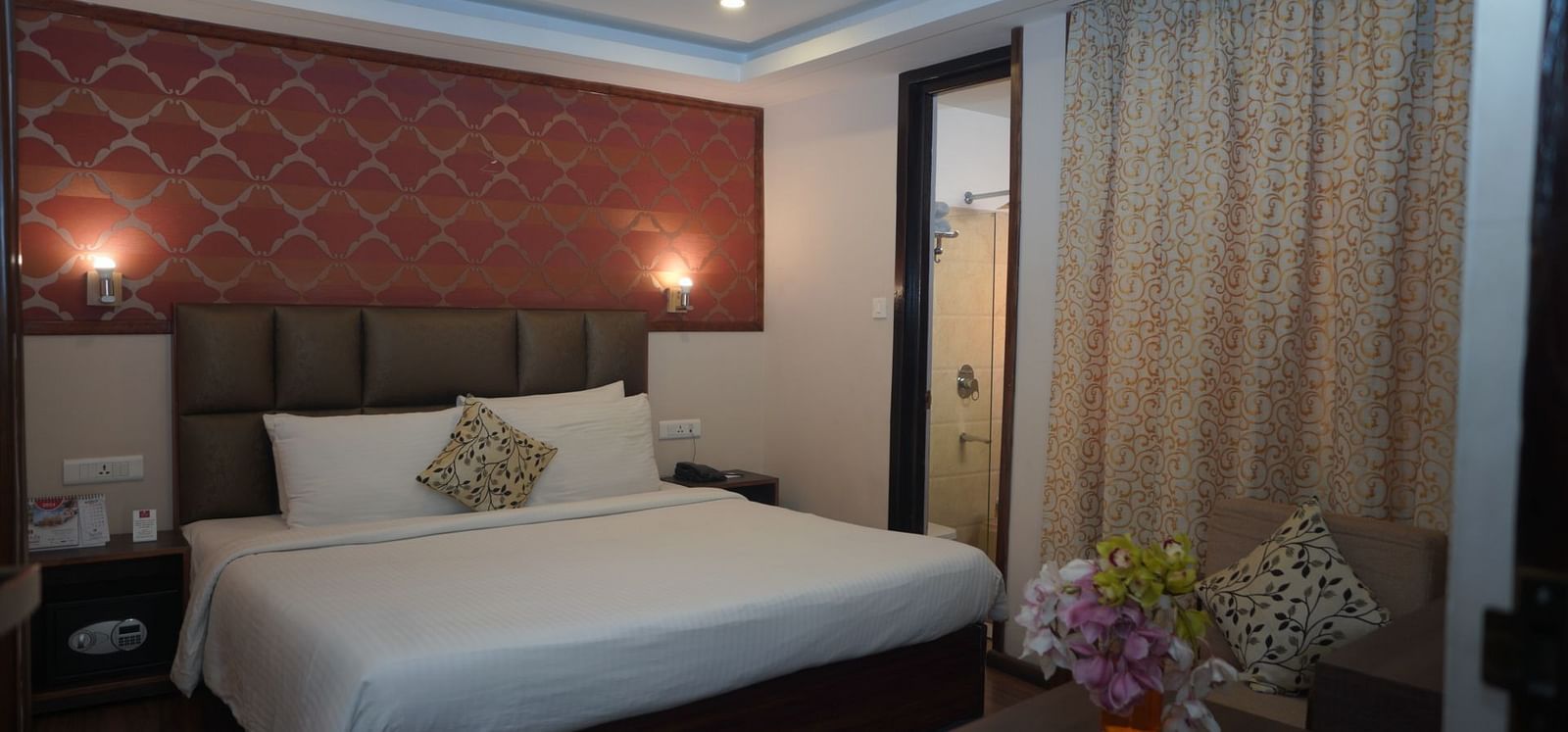 Deluxe Room 1