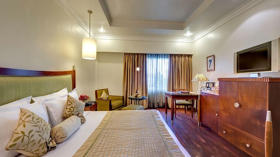 2 IMPERIAL ROOM 2