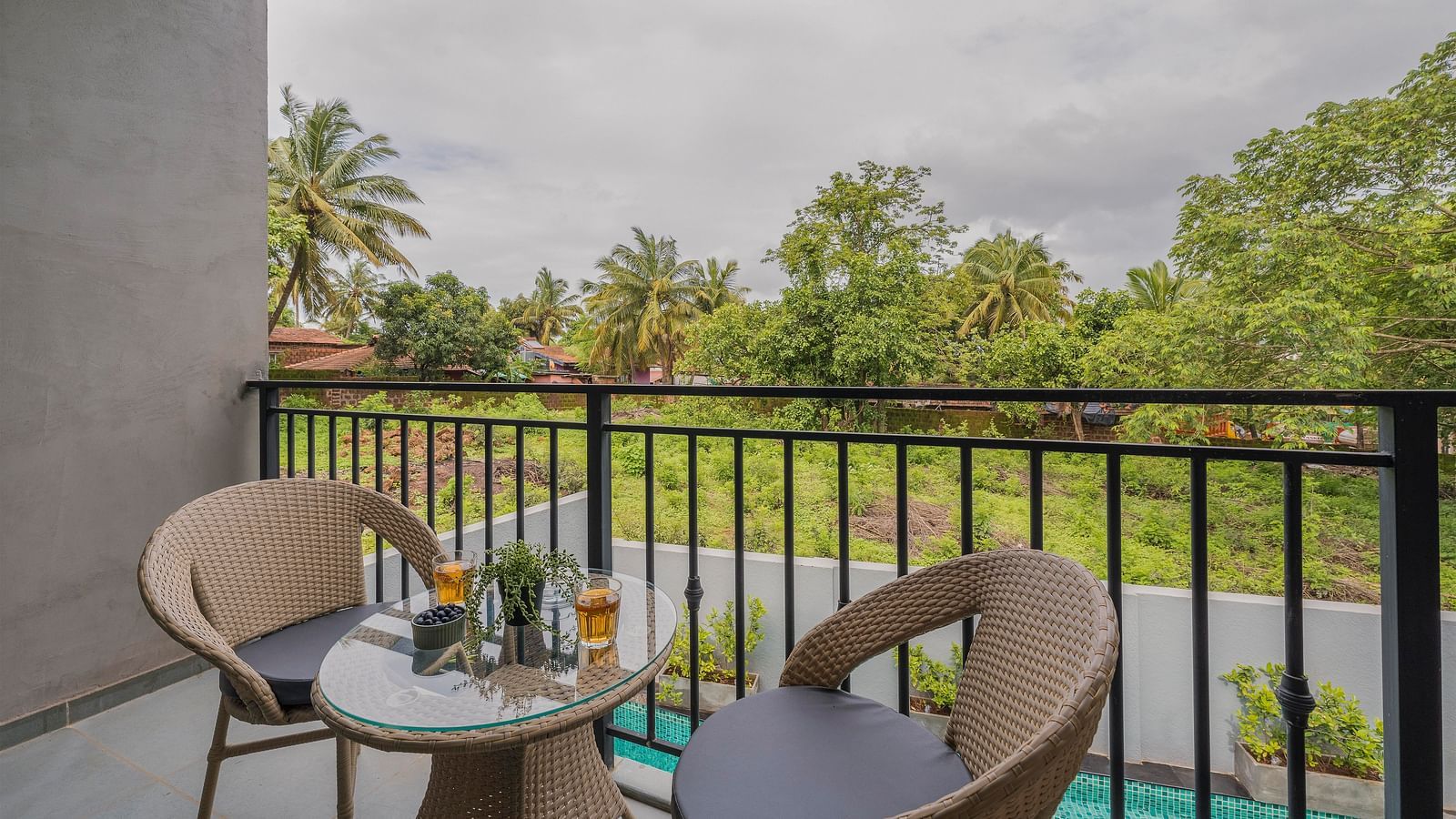 PRIVATE BALCONY