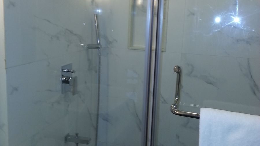  Ambar Sarovar Hotels Gandhidham, Suite Room, best rooms in  Gandhidham 2