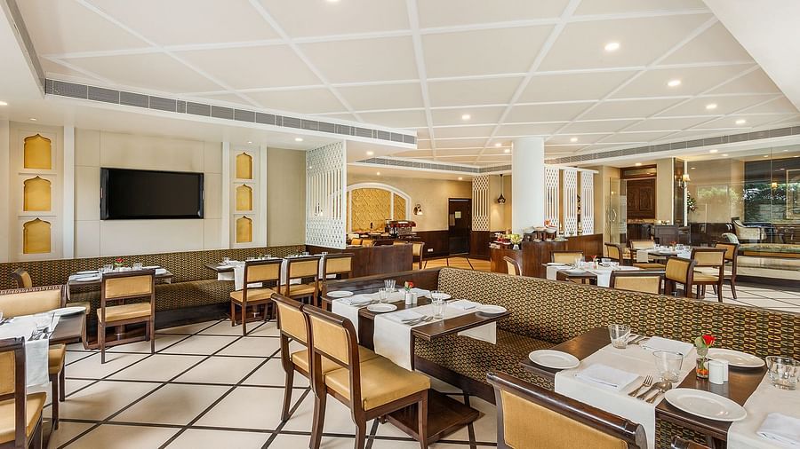Pavillion Restaurant at La Place Sarovar Portico Lucknow, best resorts in lucknow 2