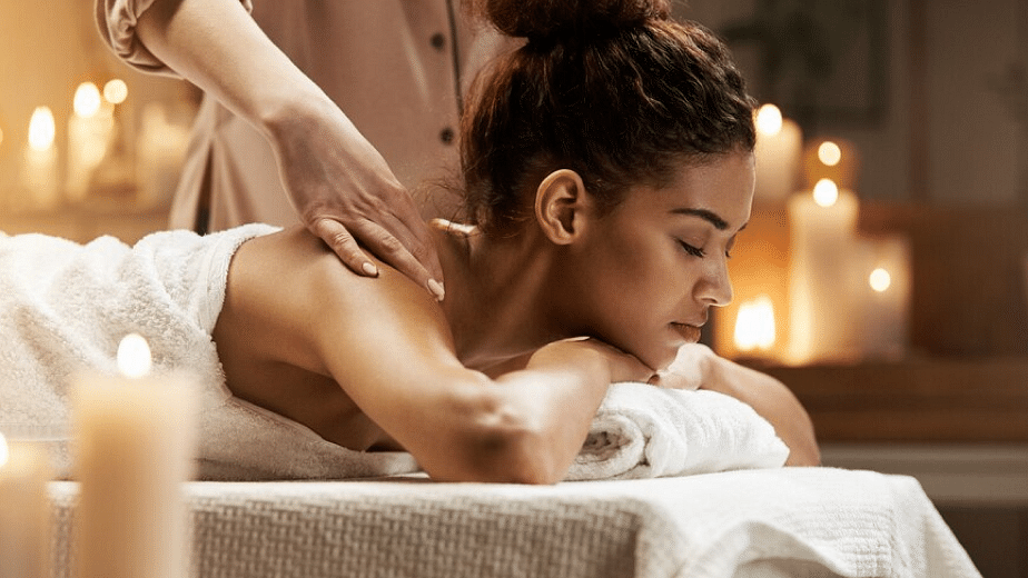 Lady getting a spa treatment.