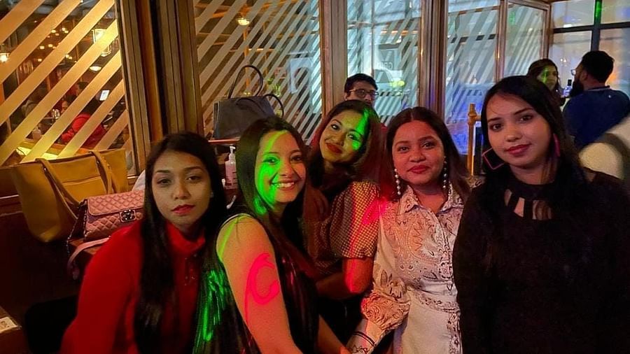 Employees of Polo towers posing during an event 10