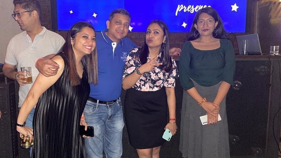 Employees of Polo towers posing during an event 5