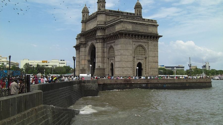 gateway of india, Hotel Residency Sarovar Portico Mumbai