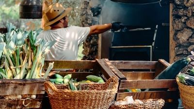 ibiza-ibiza-ibiza-62fatUGp KQ-unsplash