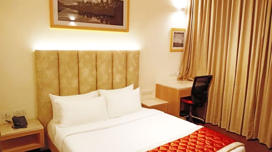 ROOM1