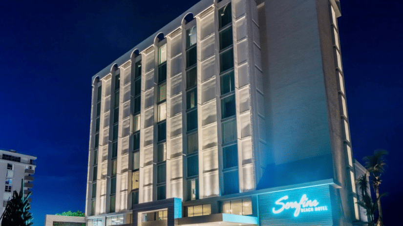 7FA717F1-45FC-41D0-95B3-FE785DC97D1A 1 201 a