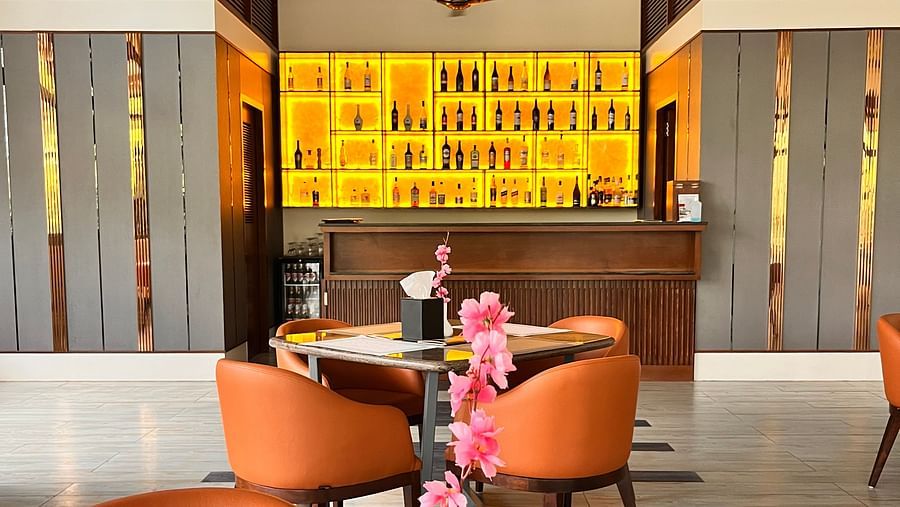 The Silver Peg Bar and Restaurant at The Silver Sky Hotels and Resorts, Chikkamangaluru 1