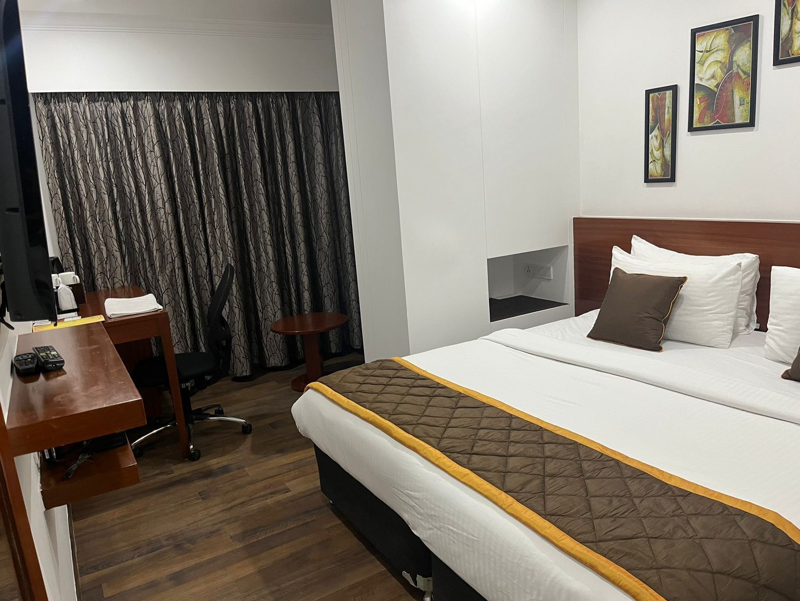 ROOM PHOTOS 3