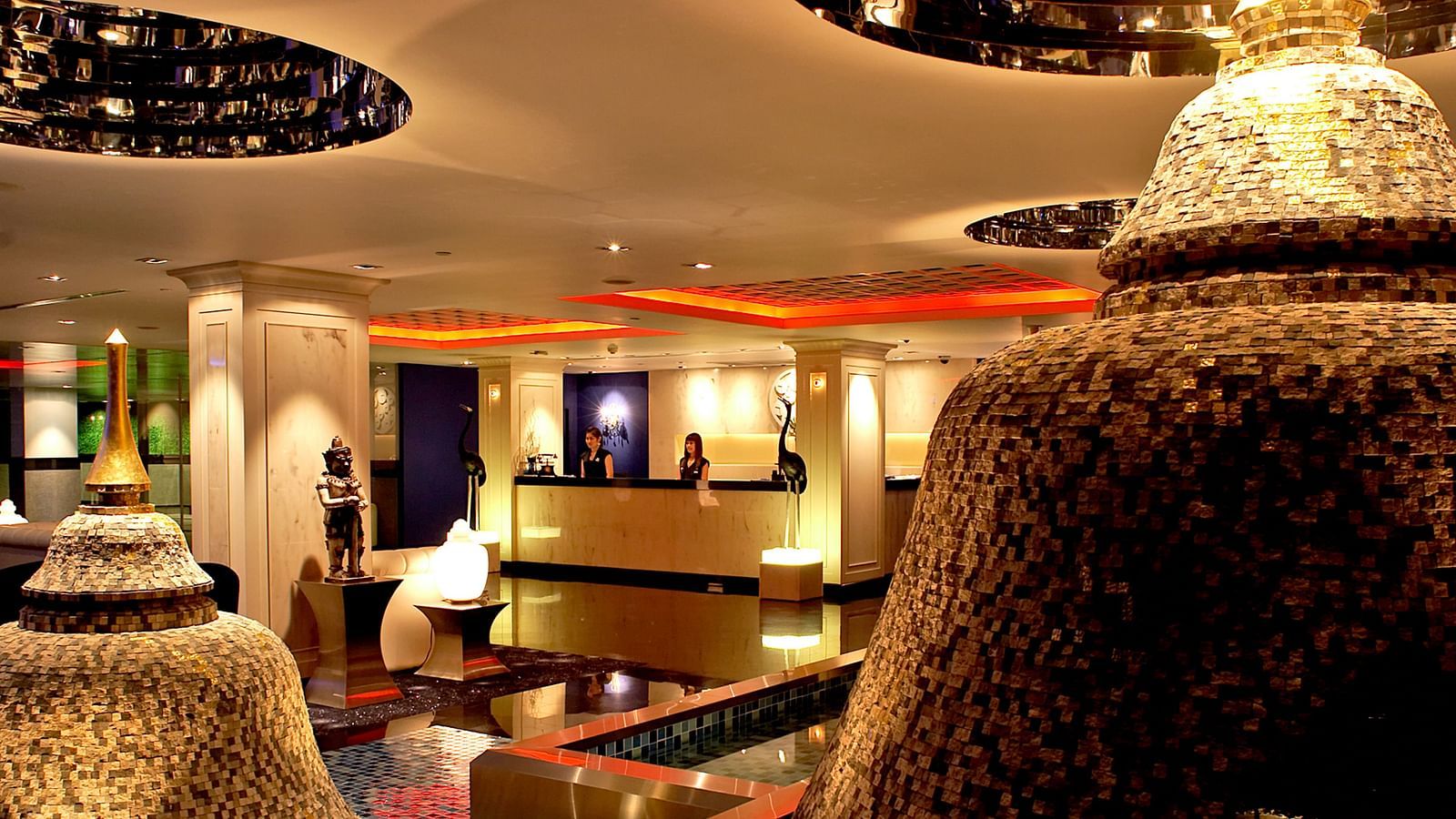 Overview of the Lobby - Night Hotel Bangkok
