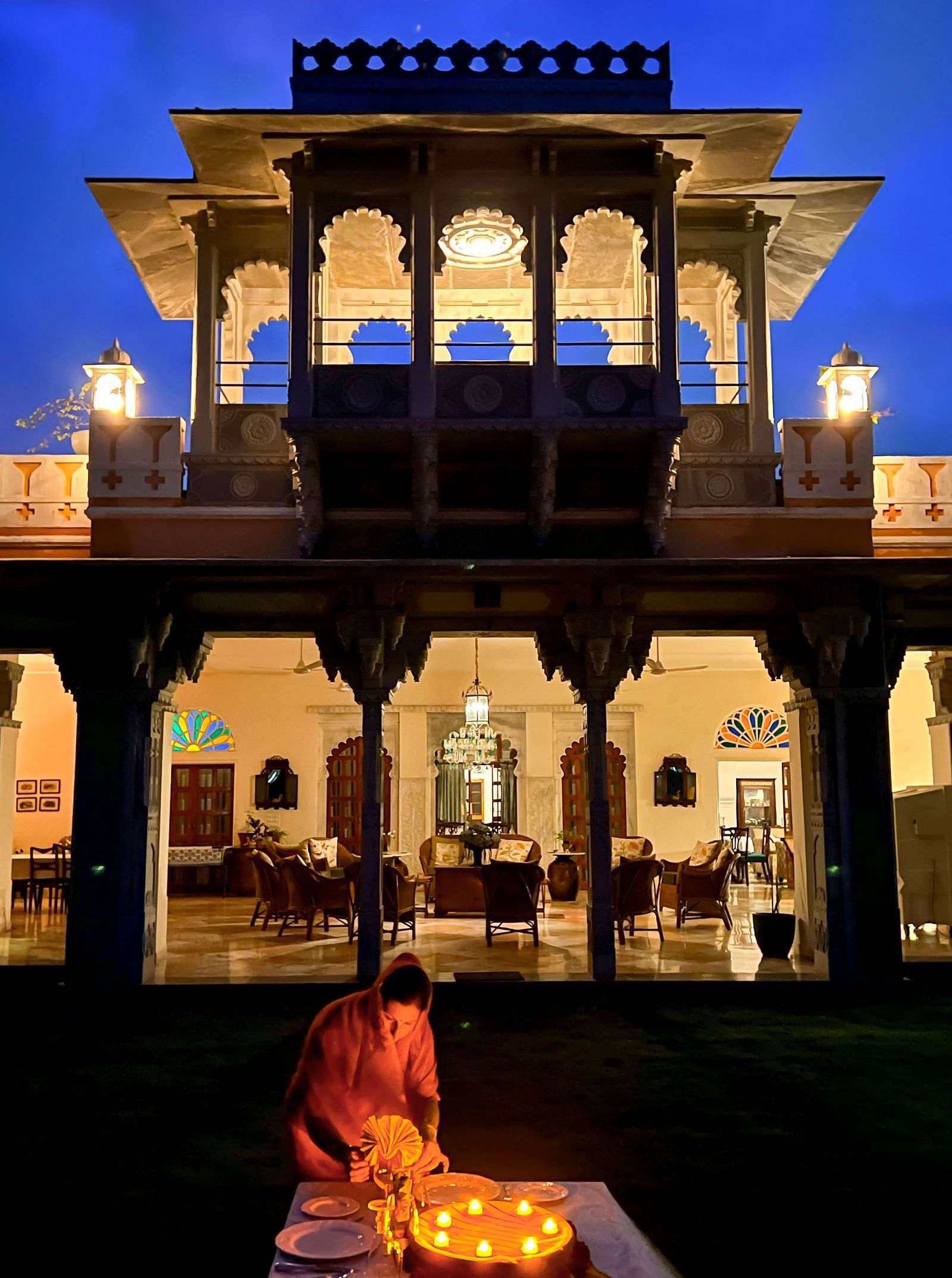 close up image of the Facade of Dev Shree, deogarh during the night
