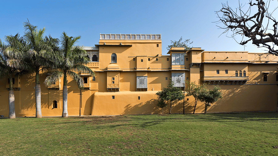 gogunda-palace-meetings-events-neem-garden-01