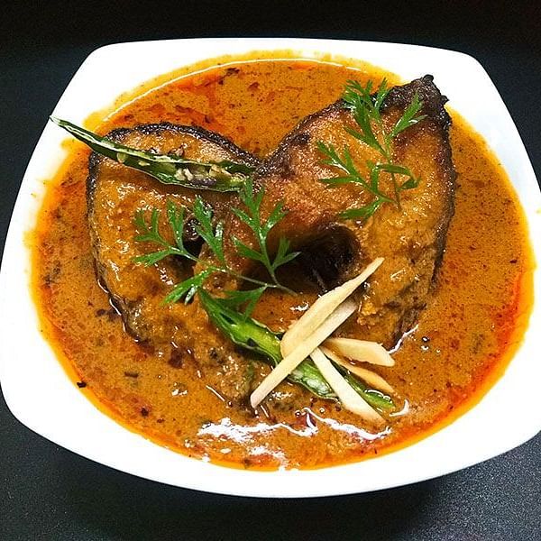 alt-text a bowl of sorse kashundi maach