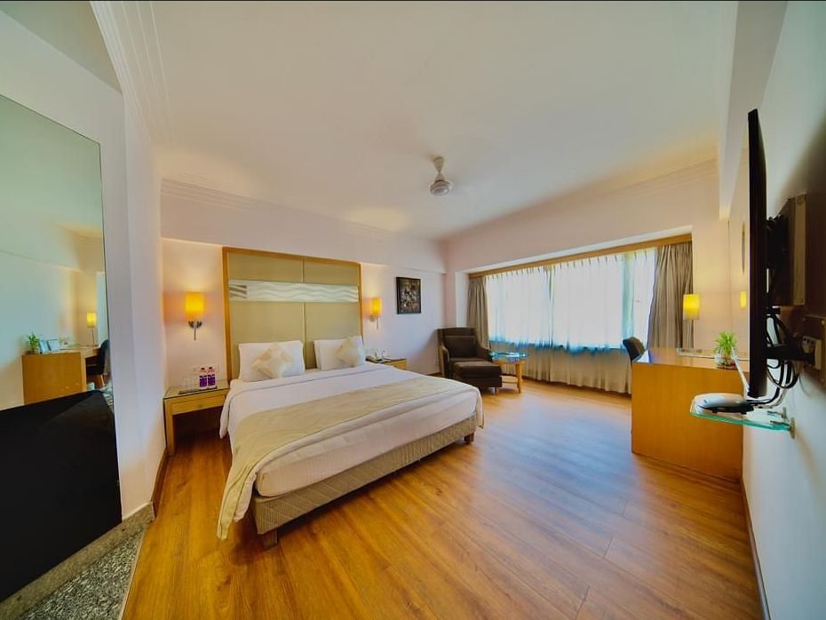 DLX Rooms 1