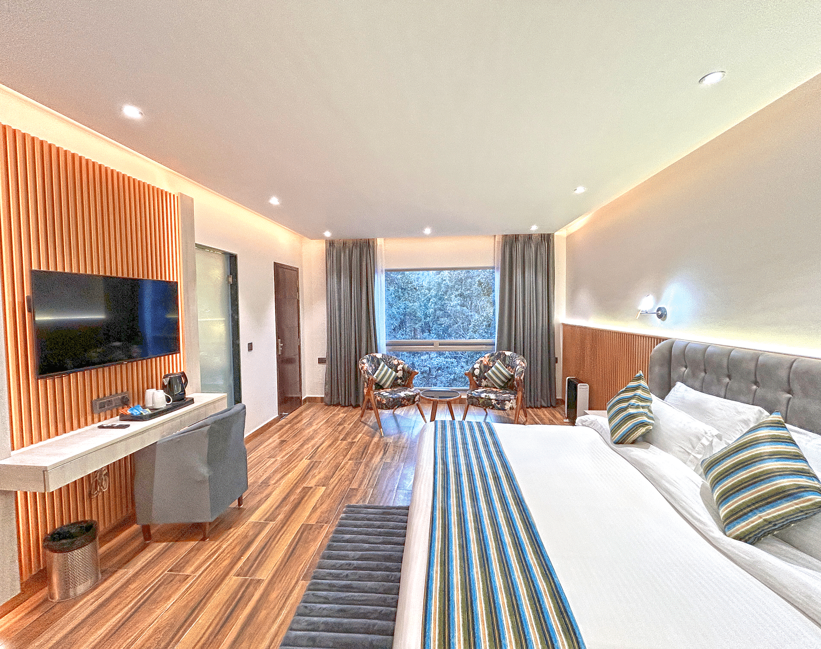 Premium  -Room-01