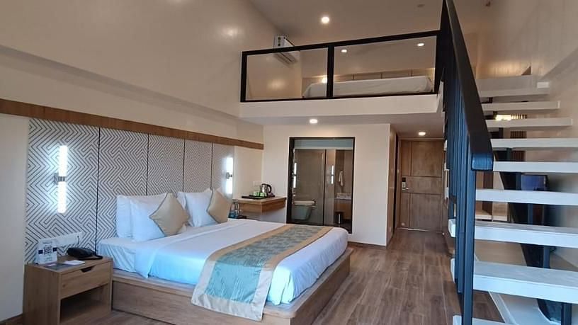 Duplex Room 