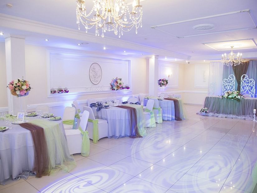 hall-3851014 1920