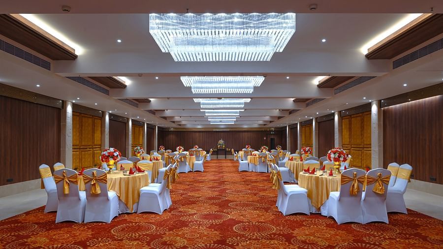 A well decorated ballroom at Royale Sarovar Portico, Agra