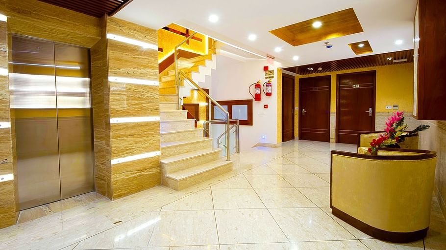 Hotel Swaran Palace, Karol Bagh, New Delhi New Delhi floor lobby Hotel Swaran Palace Karol Bagh New Delhi