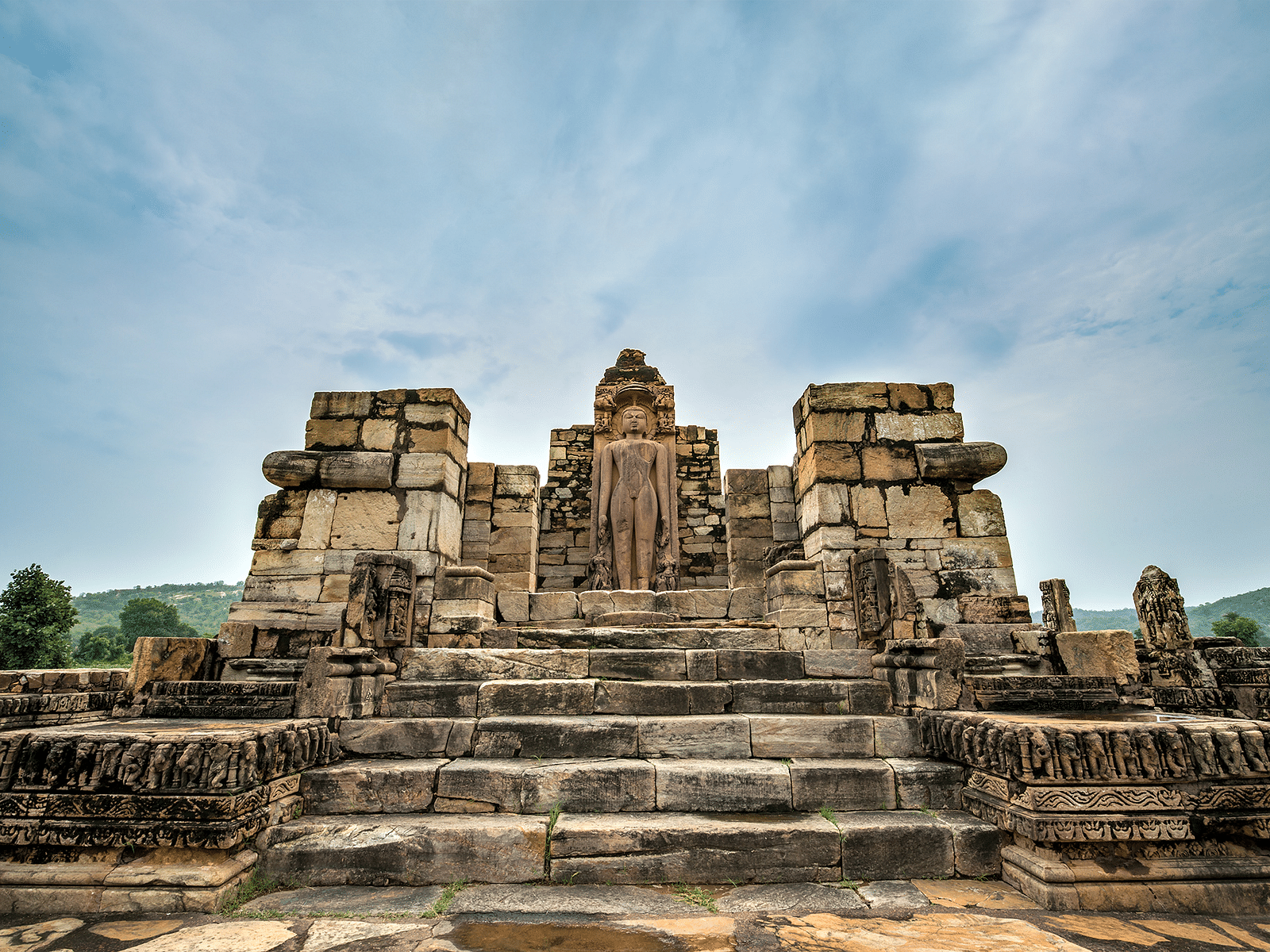 An image of a staircase leading to the Neelkanth Temple