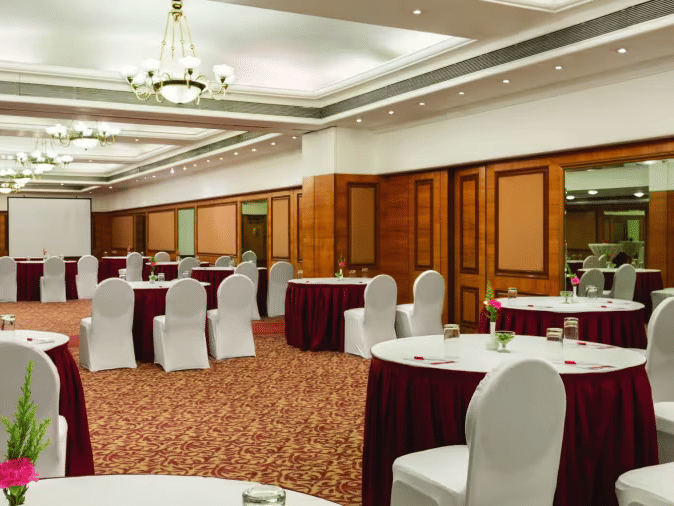 Concord Banquet Hall at Hotel Ramada Plaza Palm Grove Juhu Beach Mumbai, 5 Star Banquets in Juhu Mumbai - Wedding halls in Mumbai