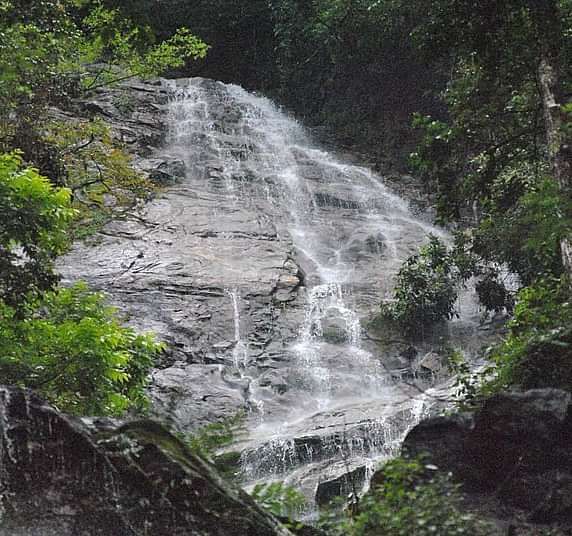 Kanchenjunga Falls near Summit Newa Regency and Spa Pelling o7y3oc