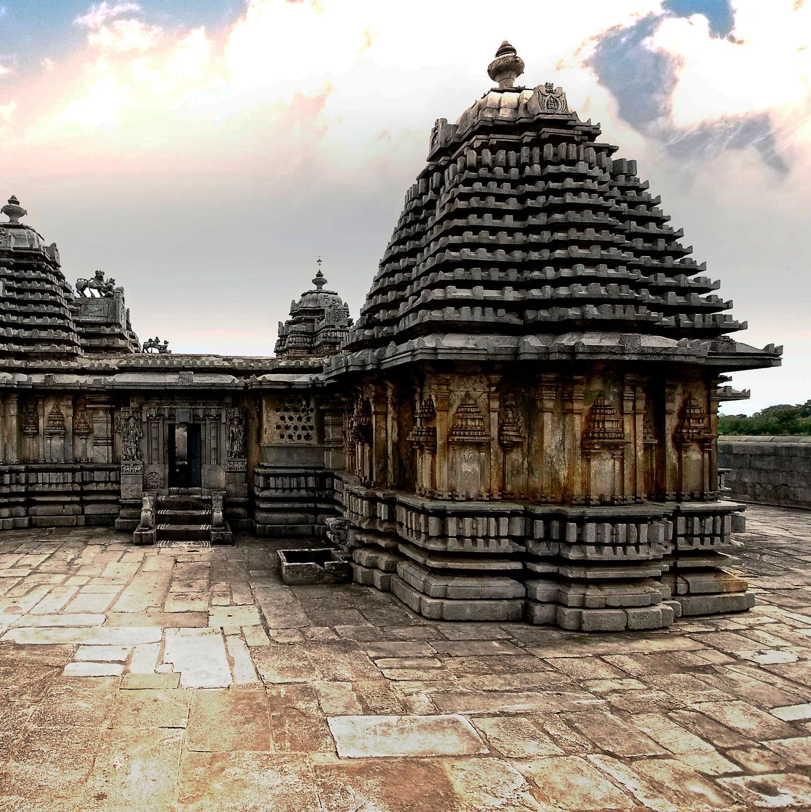 image of a temple in hassan