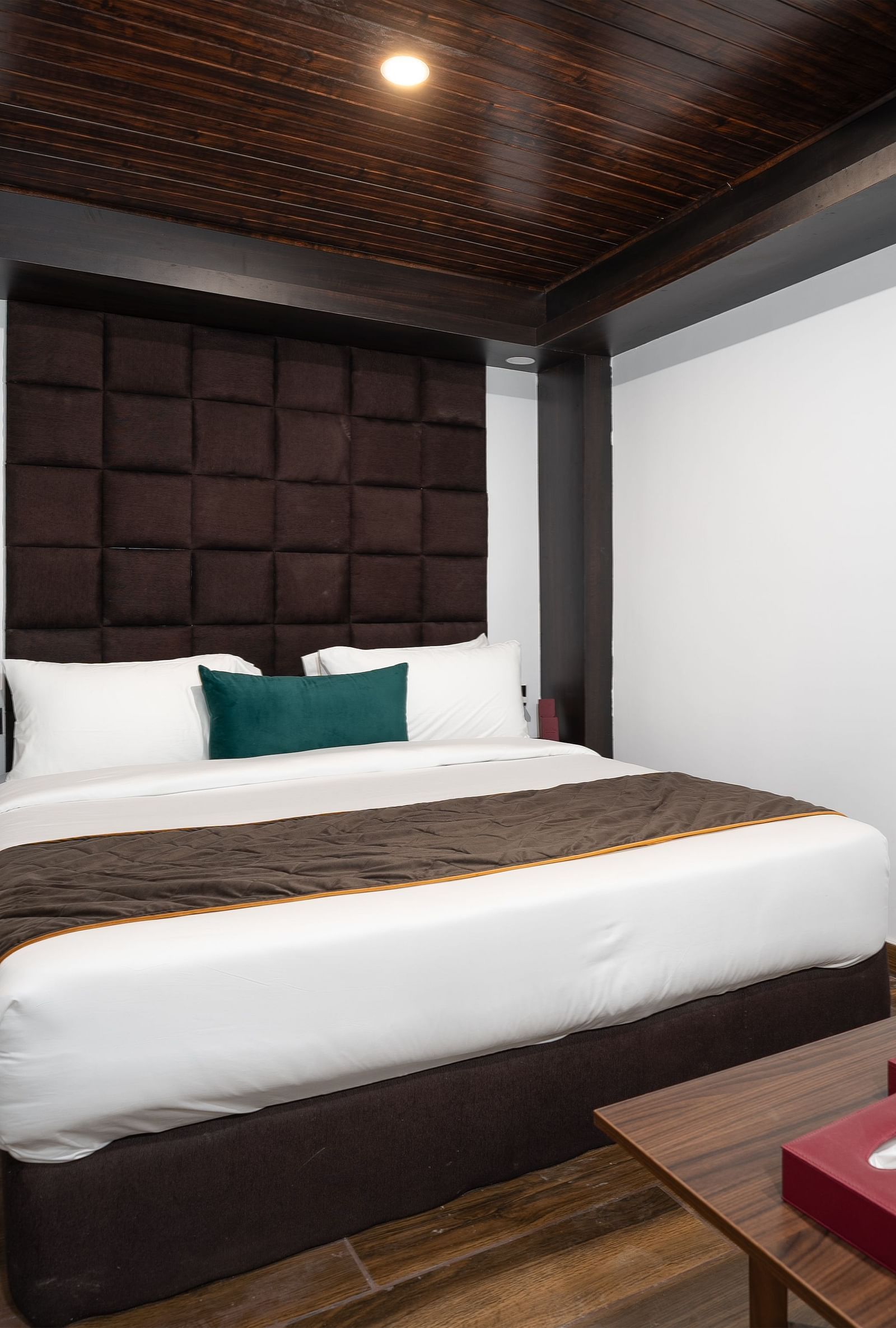 deluxe room west 