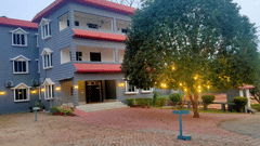 facade of our hotel in melaghar