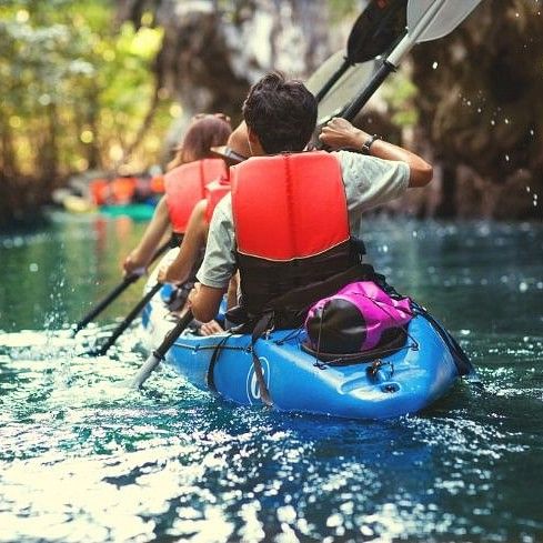 alt-text Kayaking 