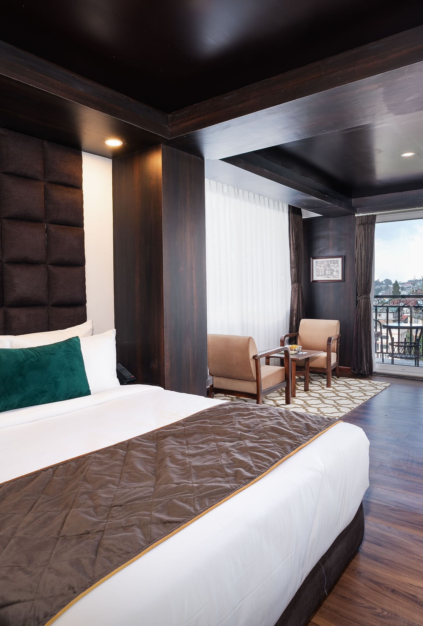 room west 4
