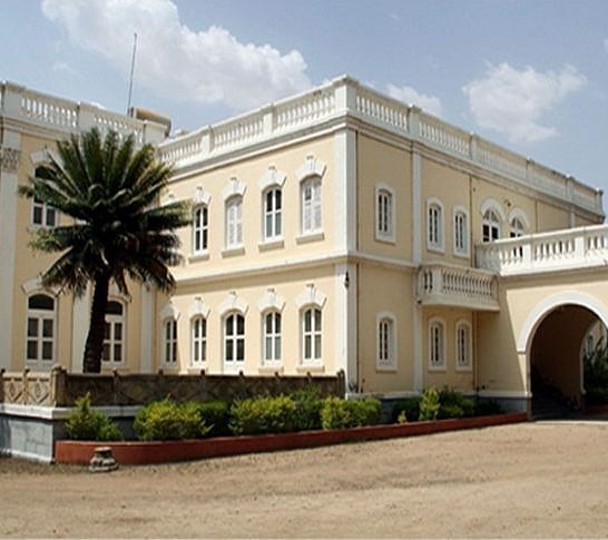 A facade image of Oasis Royale