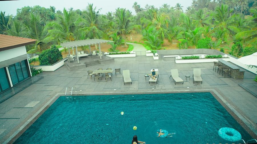 Private Pool Golak Kumta
