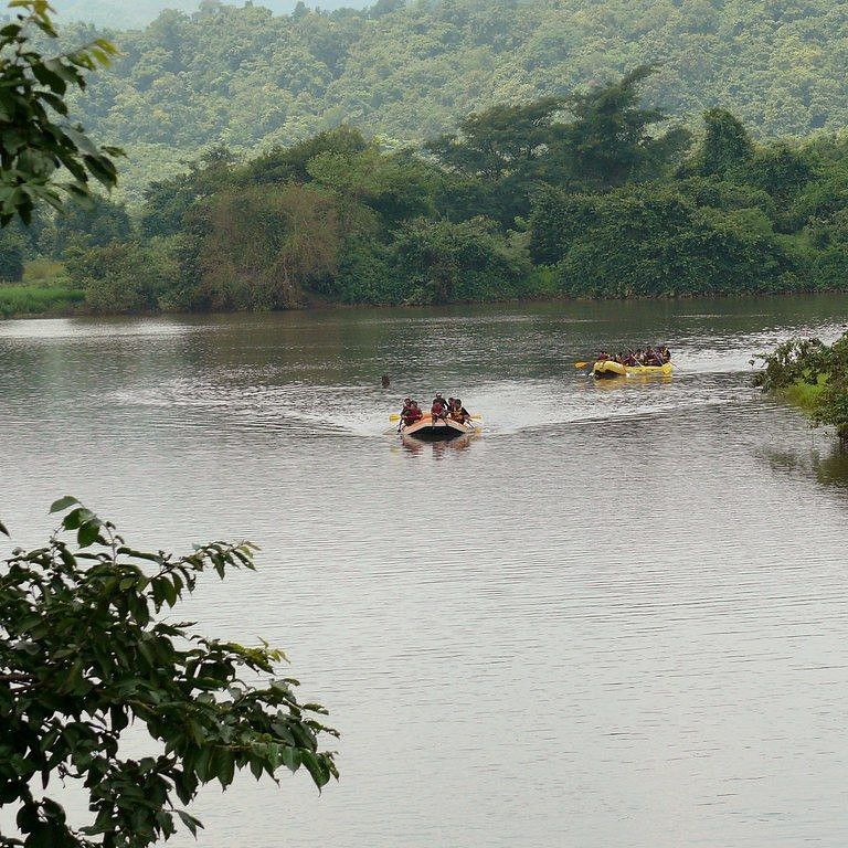 alt-text Kundalika River rafting