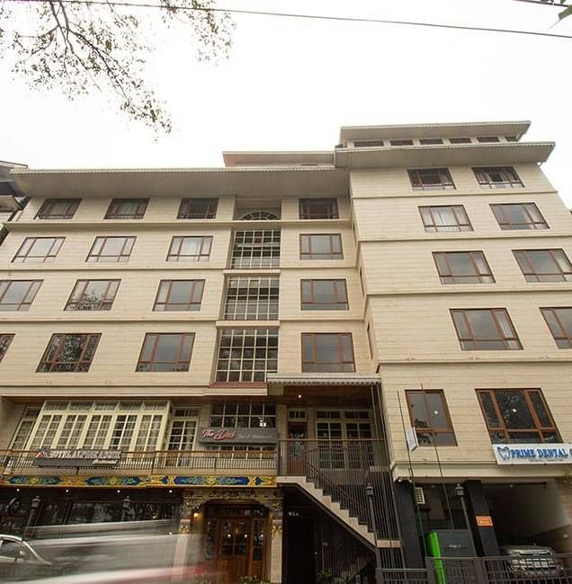 Facade image of Summit Alpine Abode Hotel. 