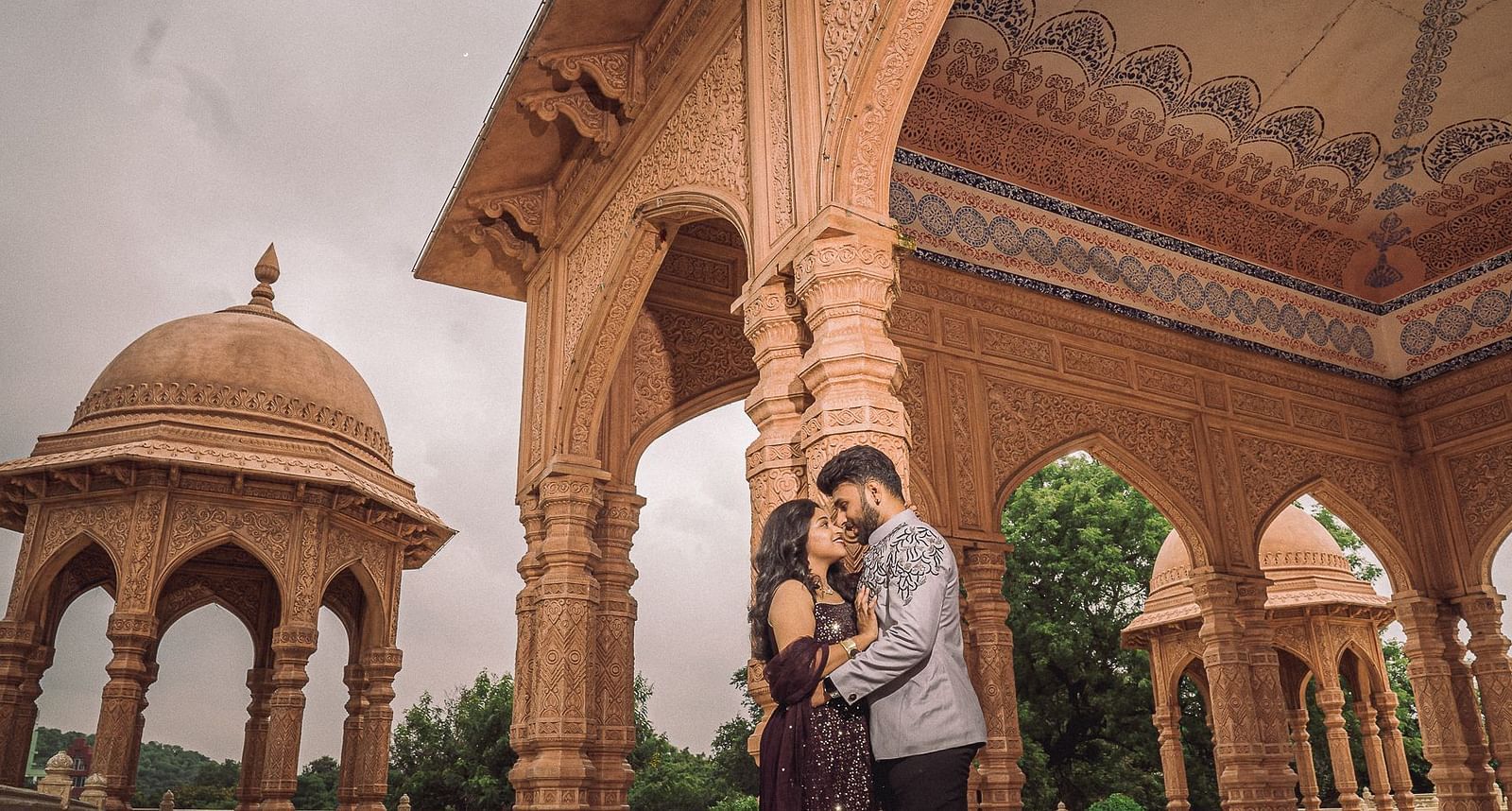 Pre Wedding Shoot at Hawa Mahal Ramoji Film City