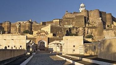 A facade image of Kuchaman Fort