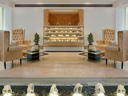 Coffee Lounge Taurus Sarovar Portico IGI Delhi nkeecd