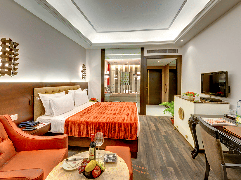 5 COLONY PREMIUM ROOM