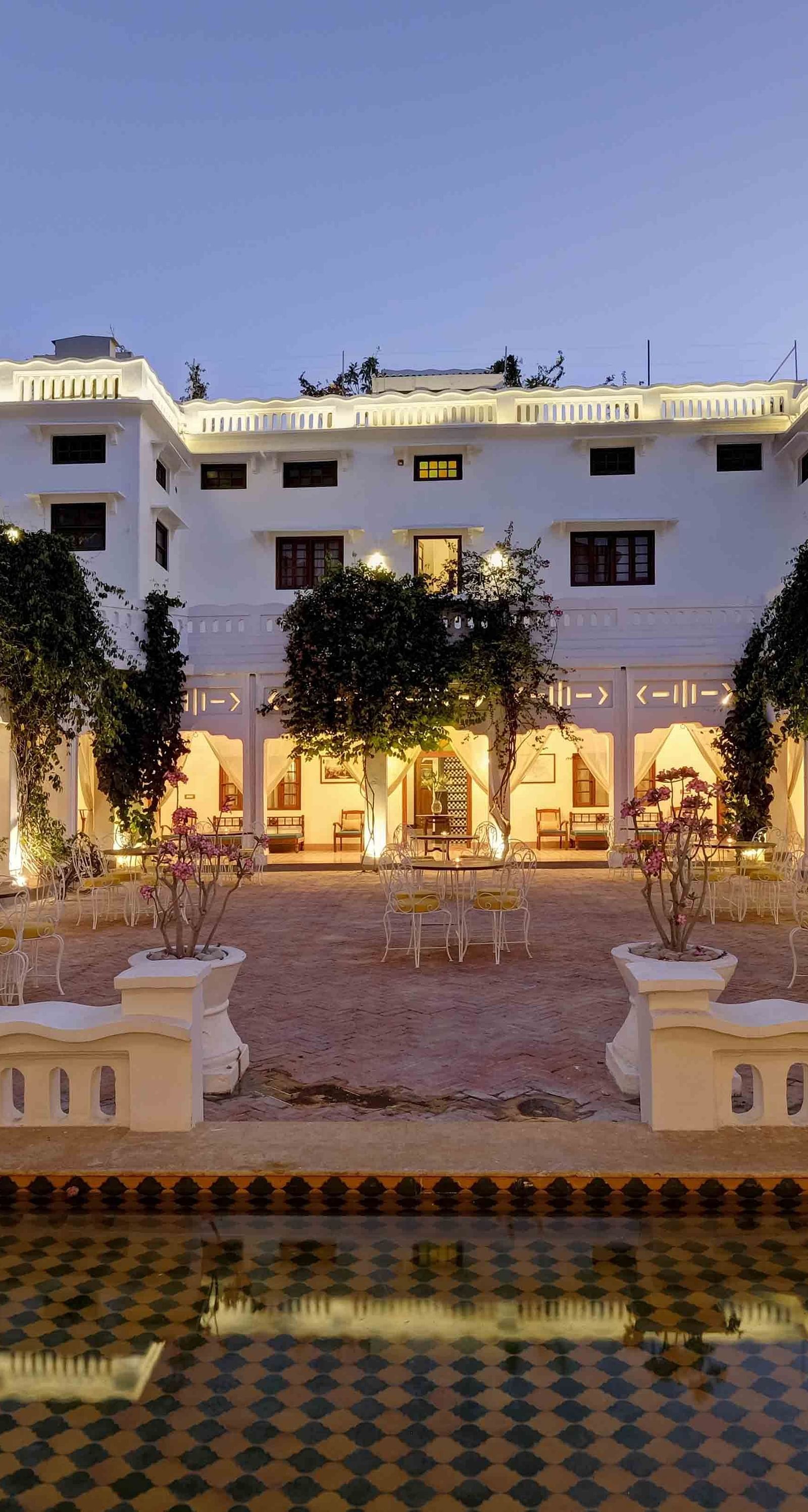 Lucknow Courtyard-02-2 ylwvj3