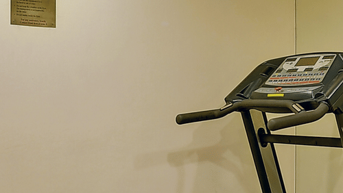 Gym at The Muse Sarovar Portico Nehru Place New Delhi