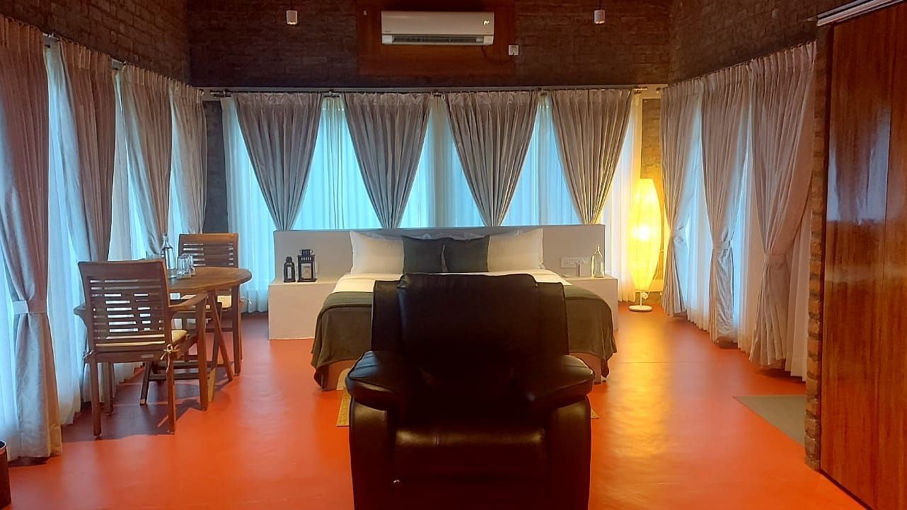 Glass house Master room