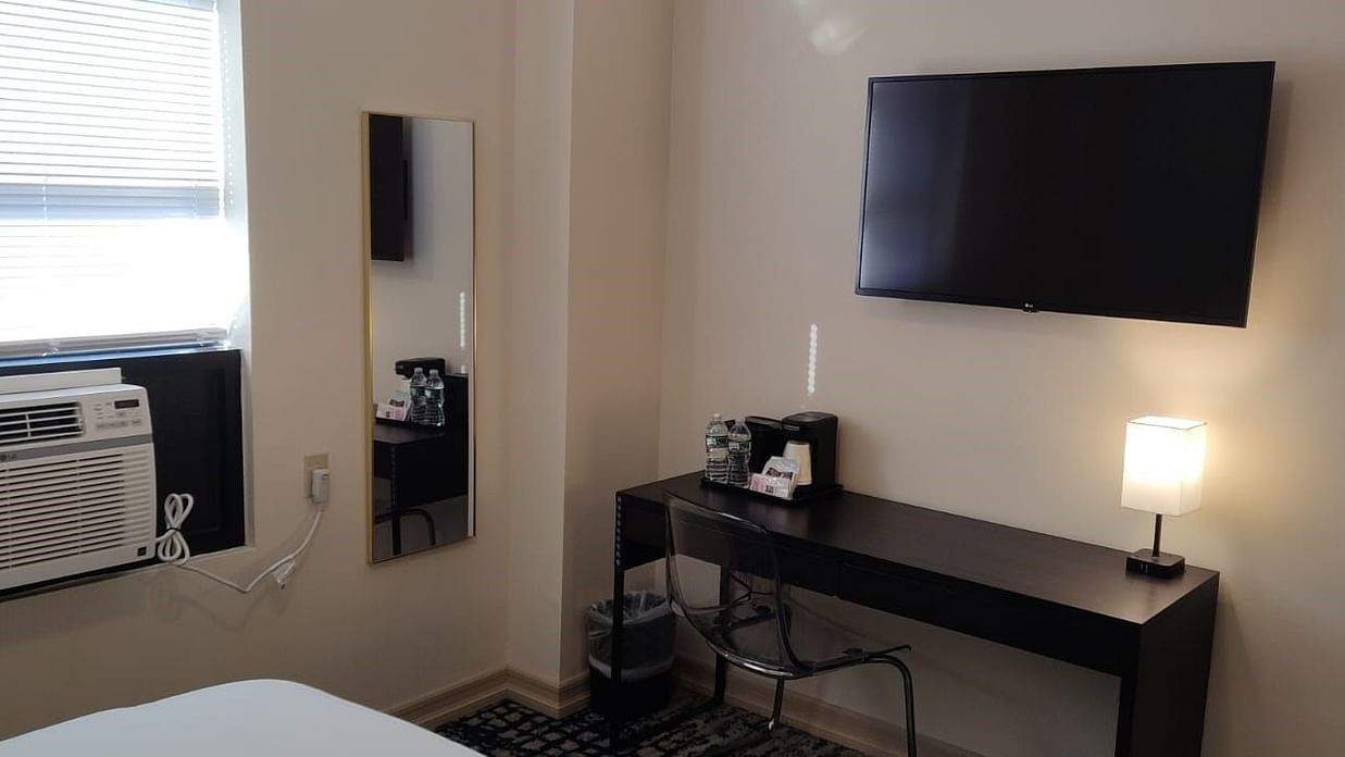 Gold, 1 Full bed -