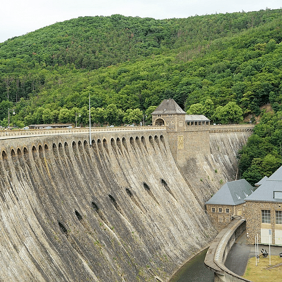 dam-5388679 960 720