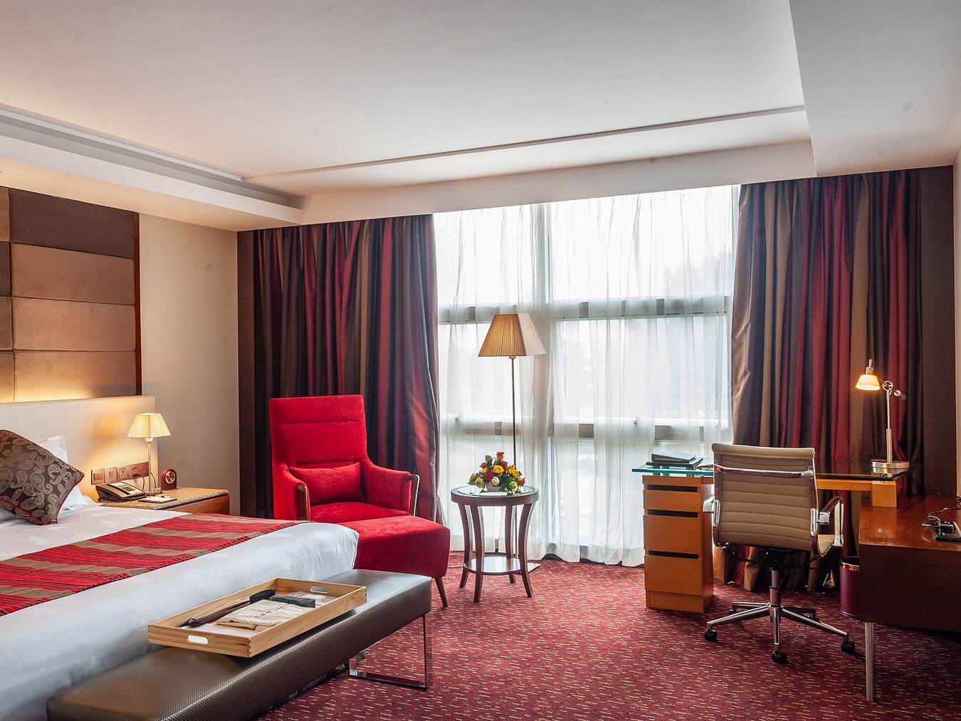 DELUXE SUITE 2